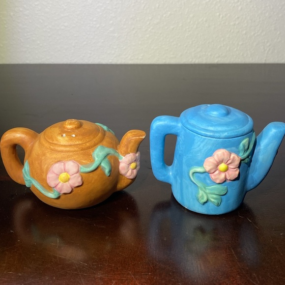 Vintage 1992 Albert Price Stoneware Floral Teapots Salt and Pepper Shakers - Picture 7 of 14